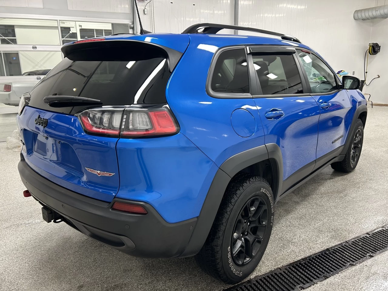 2023 Jeep Cherokee Trailhawk Main Image