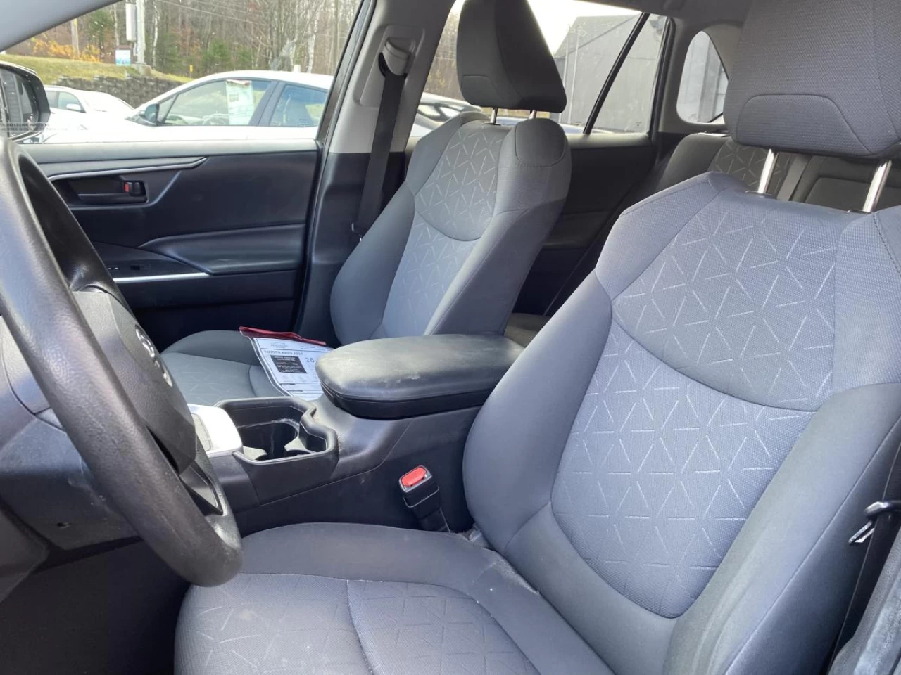 2019 Toyota RAV4 AWD LE Main Image