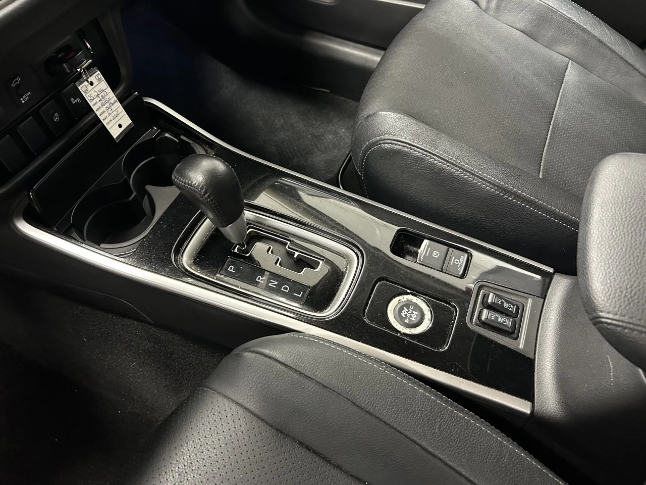 2017 Mitsubishi Outlander GT Main Image