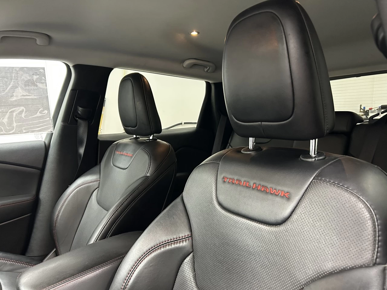 2023 Jeep Cherokee Trailhawk Main Image