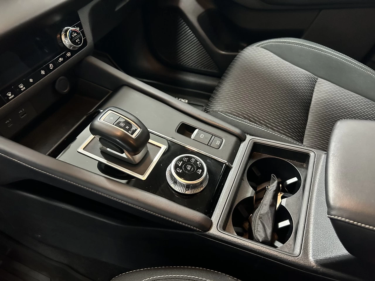 2023 Mitsubishi Outlander ES Image principale