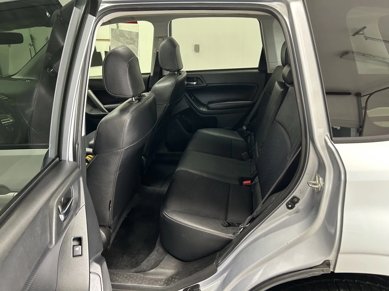2015 Subaru Forester 2.0XT Premium Image principale