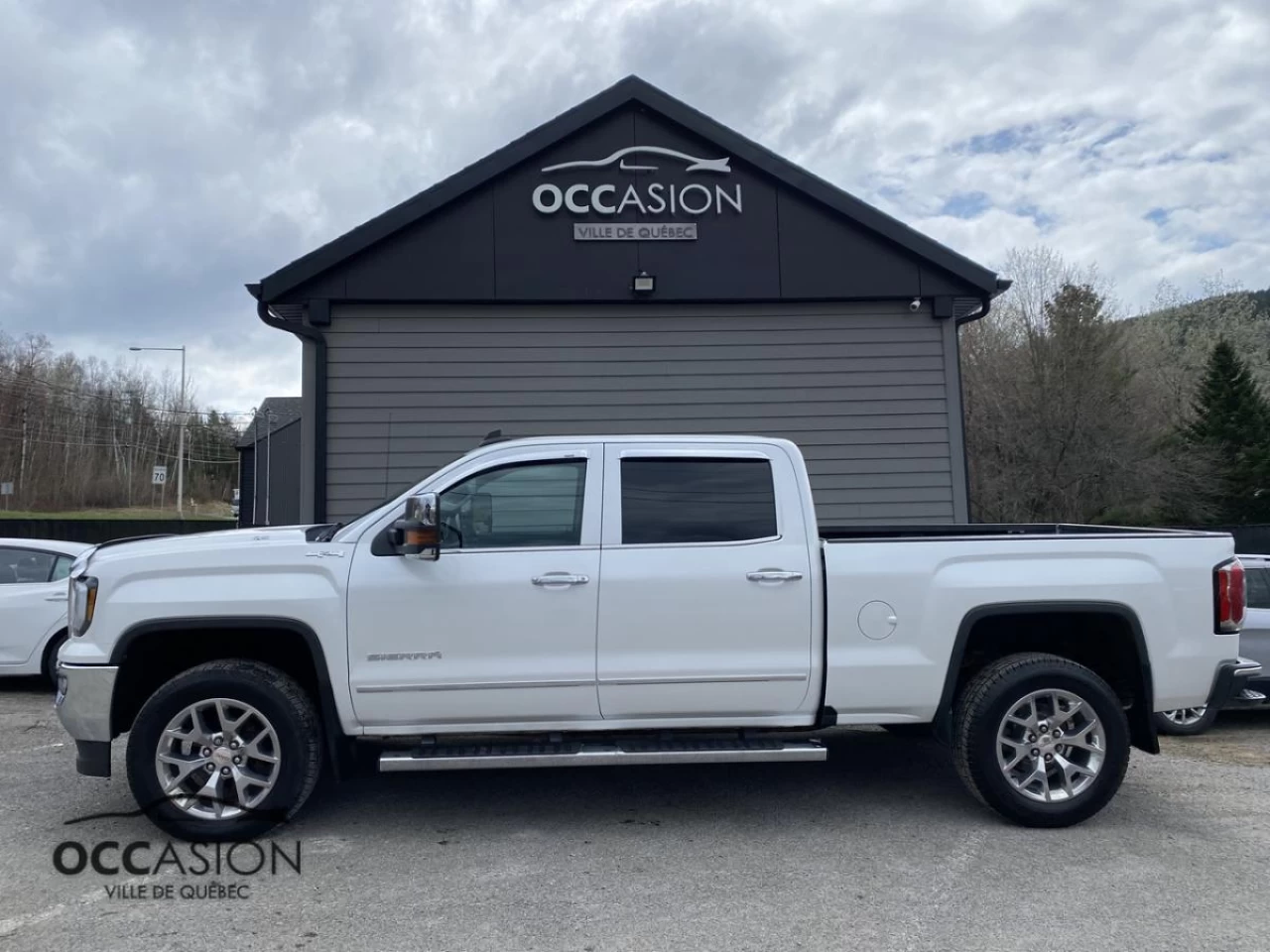 2018 GMC Sierra 1500 4WD Crew Cab Short Box SLT Image principale