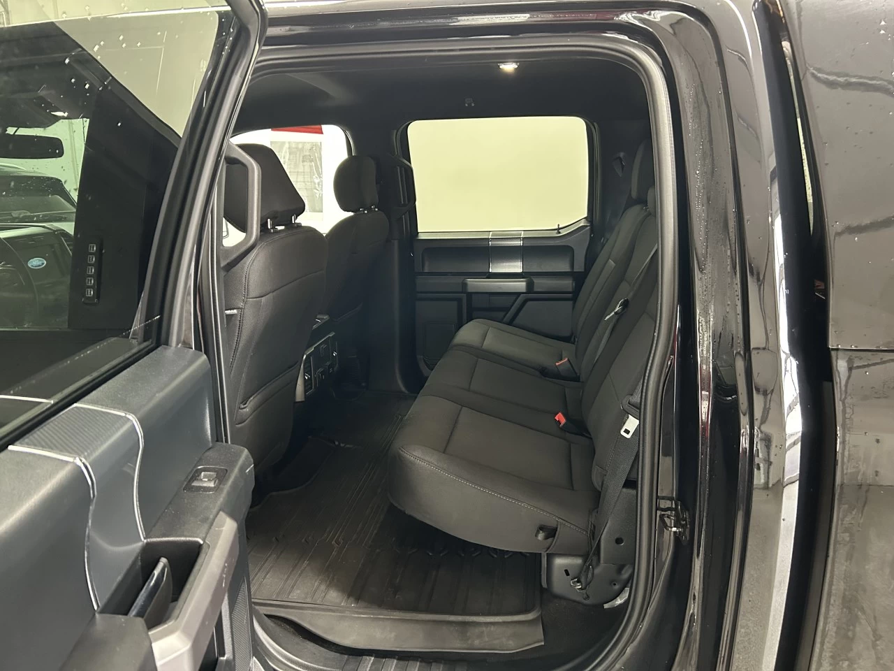 2019 Ford F-150 XLT SPORT Image principale