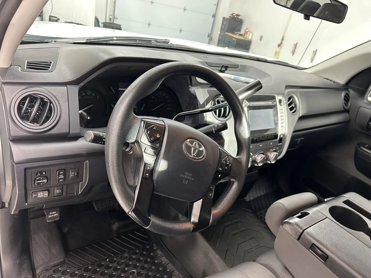 2018 Toyota Tundra SR TRD SPORT Image principale