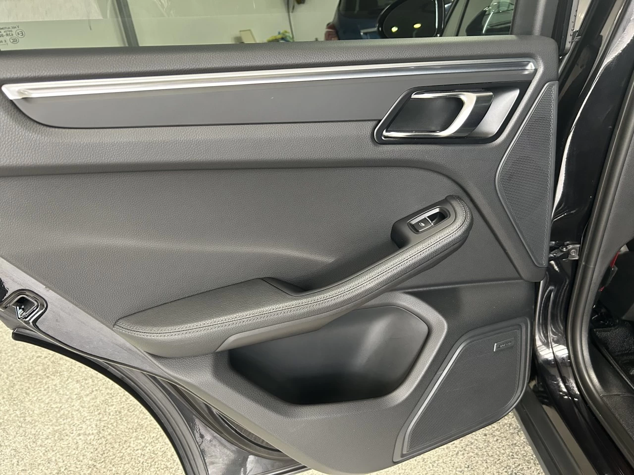 2021 Porsche Macan AWD Image principale