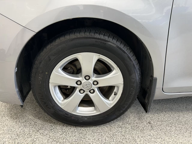 Toyota Sienna 5dr 7-Pass FWD 2017