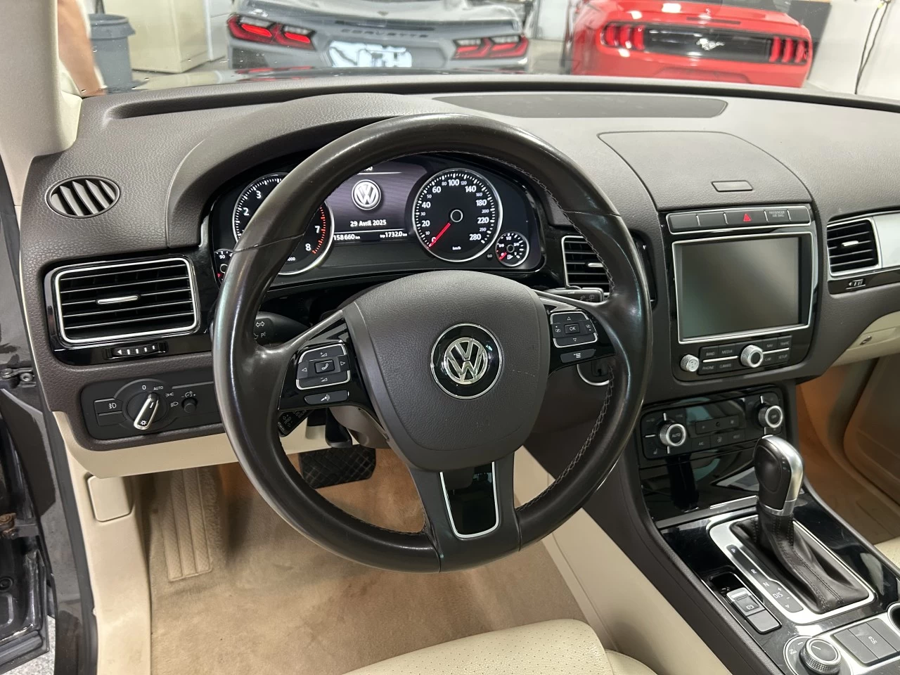 2016 Volkswagen Touareg Highline Image principale