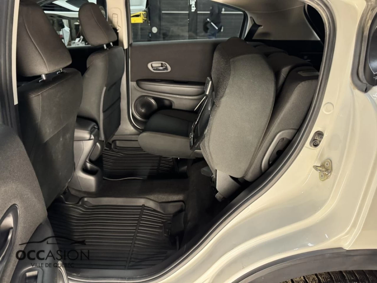 2017 Honda HR-V 4WD LX CVT Main Image