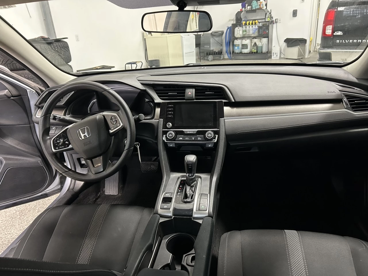 2019 Honda Civic Berline LX Image principale