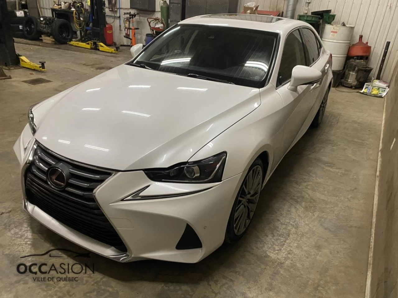 2019 Lexus IS 300 AWD Image principale
