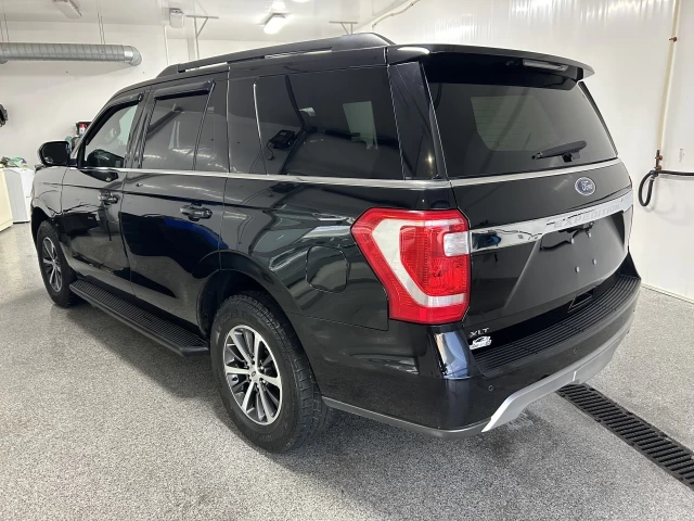 Ford Expedition XLT 2020