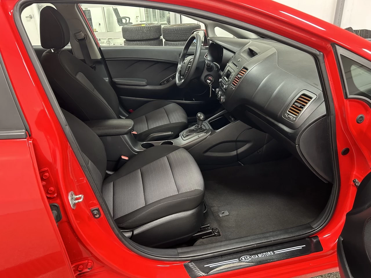 2016 Kia 5 portes Forte LX+ Main Image