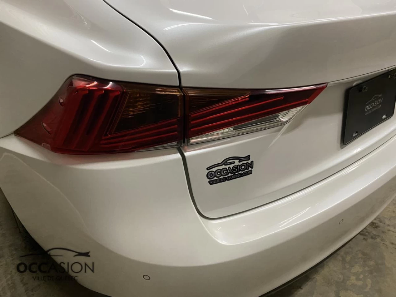 2019 Lexus IS 300 AWD Image principale