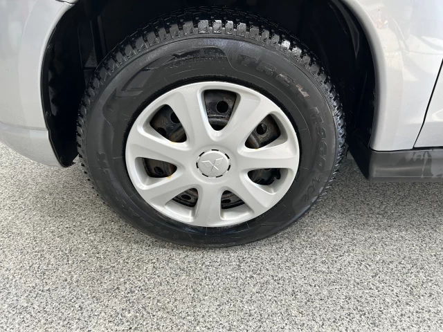 Mitsubishi RVR ES 2012