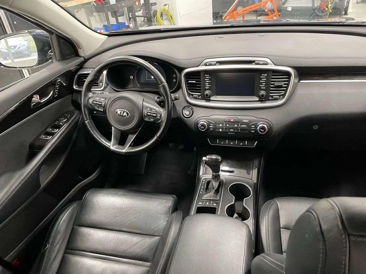 2017 Kia Sorento EX Turbo Main Image