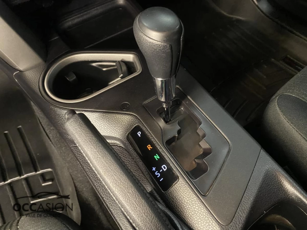2017 Toyota RAV4 AWD 4dr LE Image principale