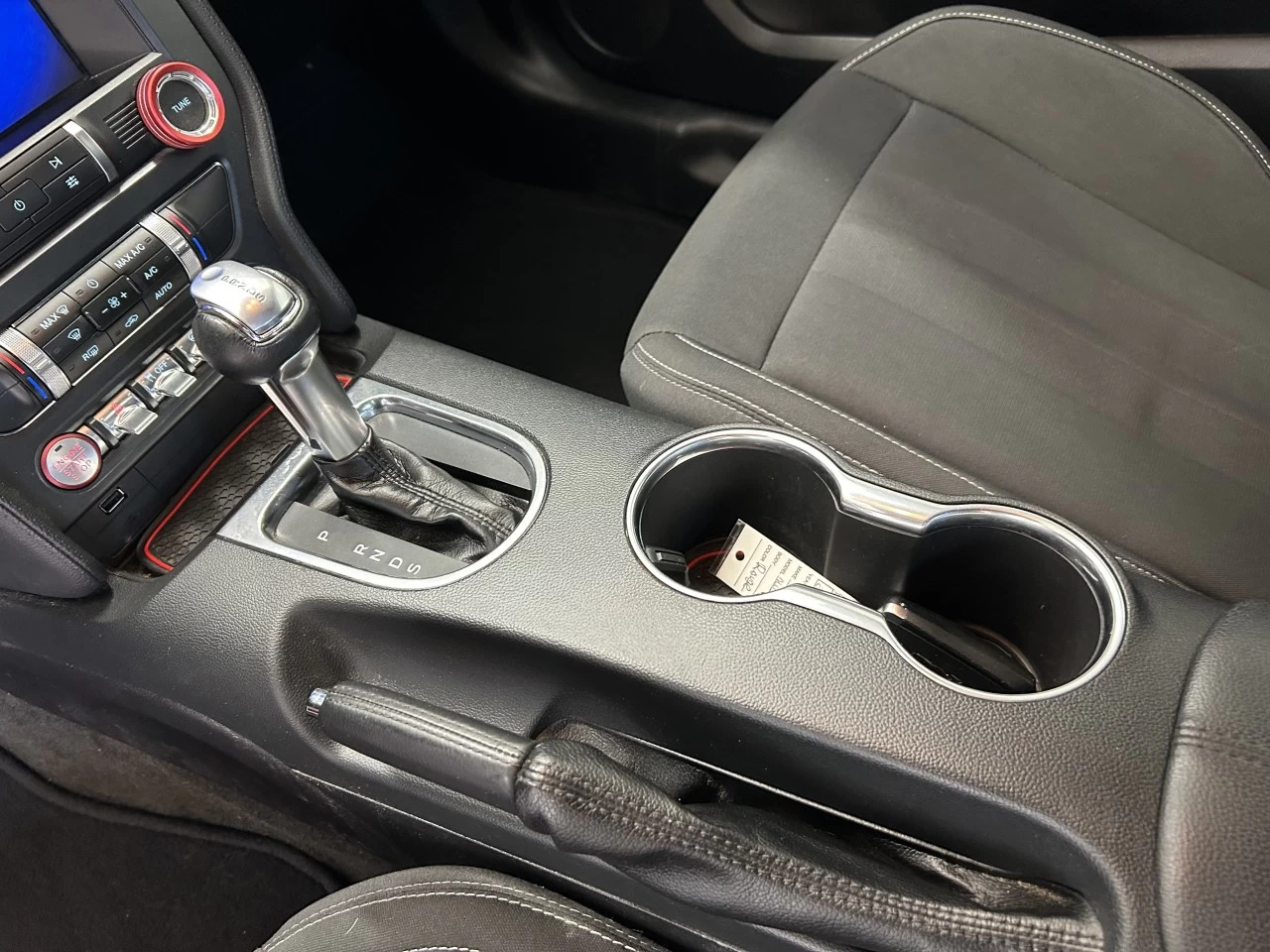 2019 Ford Mustang EcoBoost Image principale