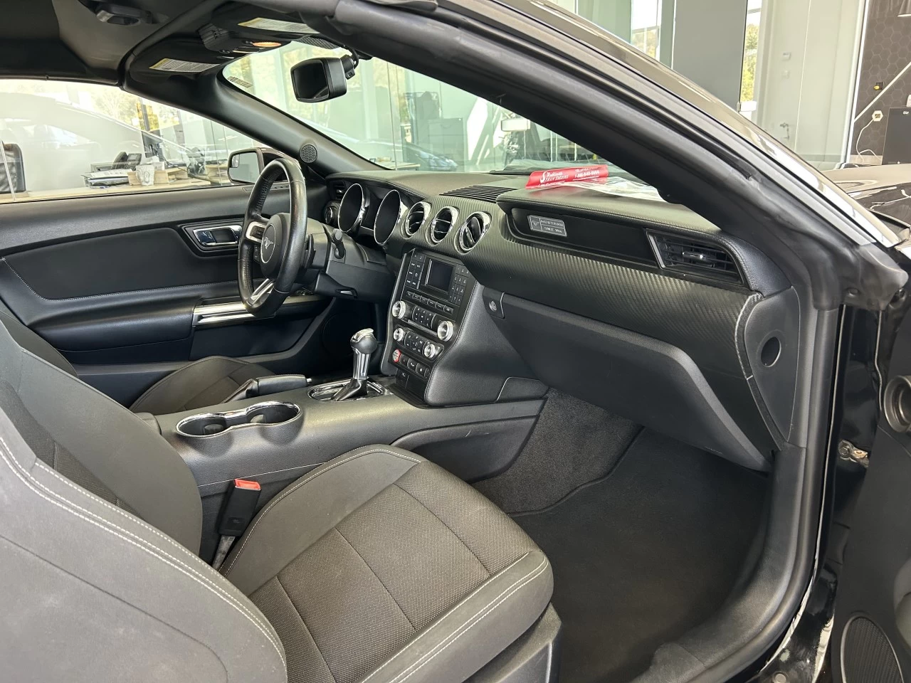 2015 Ford Mustang V6 Image principale