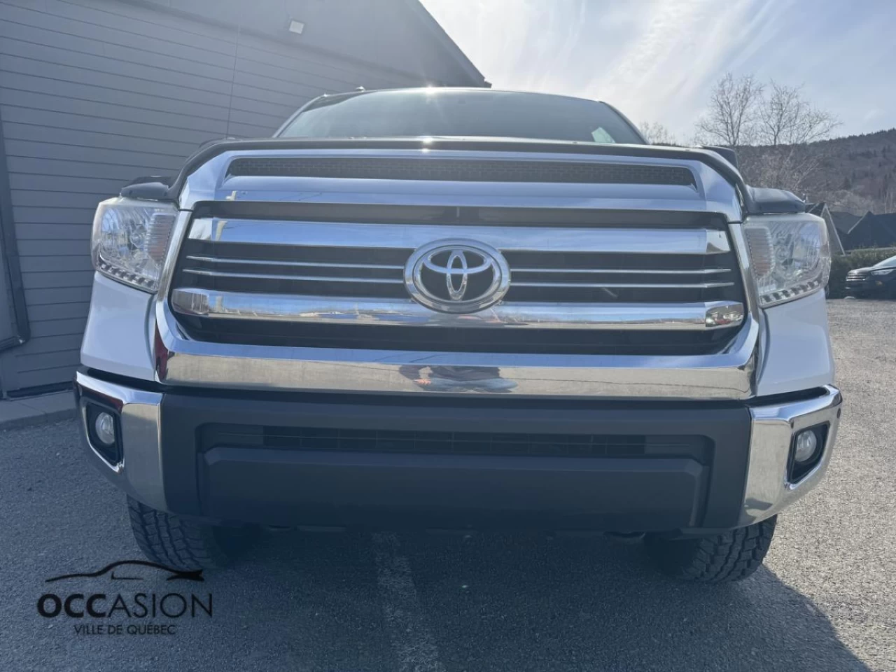 2017 Toyota Tundra 4WD Double Cab Standard Bed 5.7L SR5 Plus Image principale