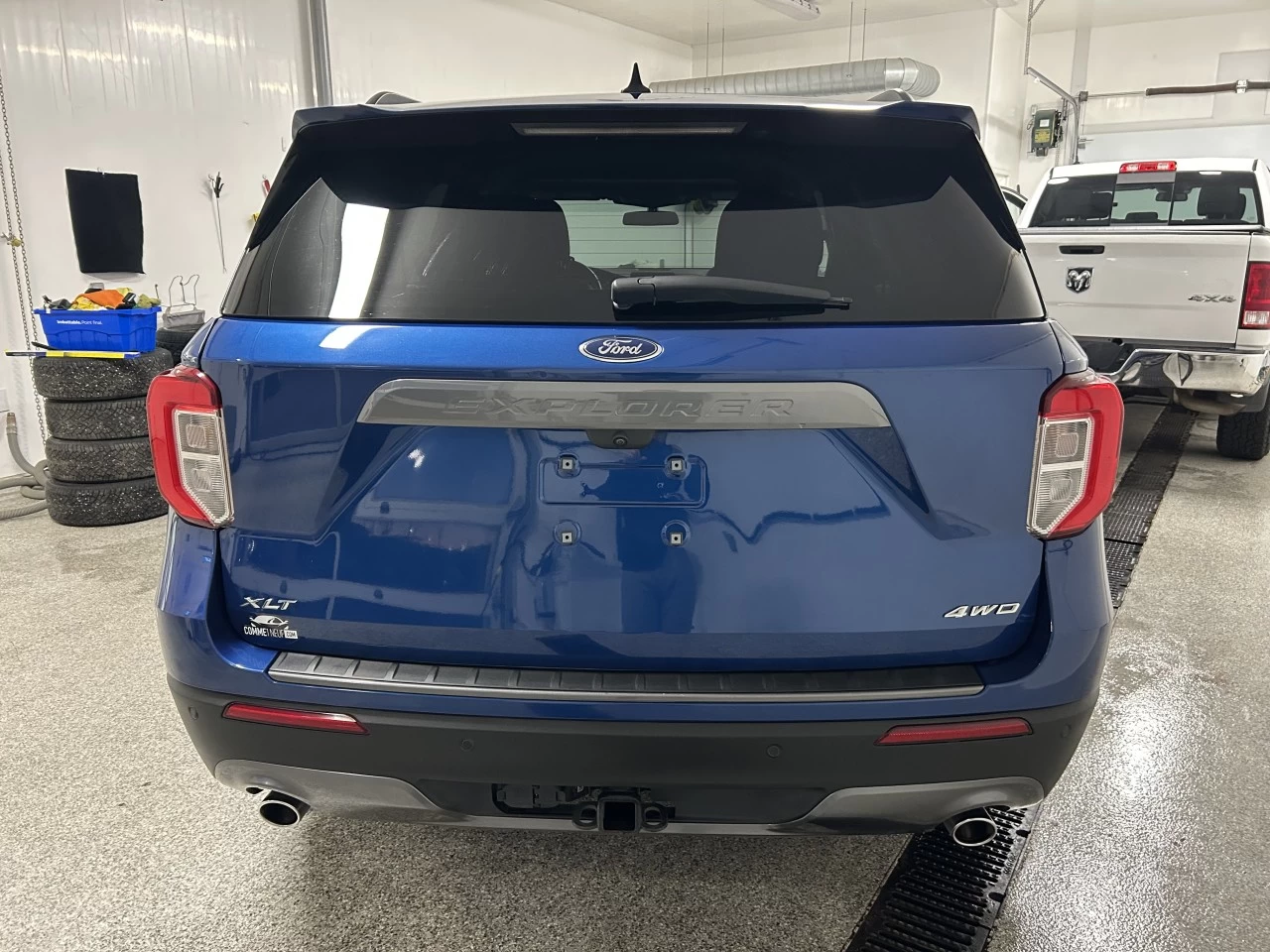2023 Ford Explorer XLT Main Image