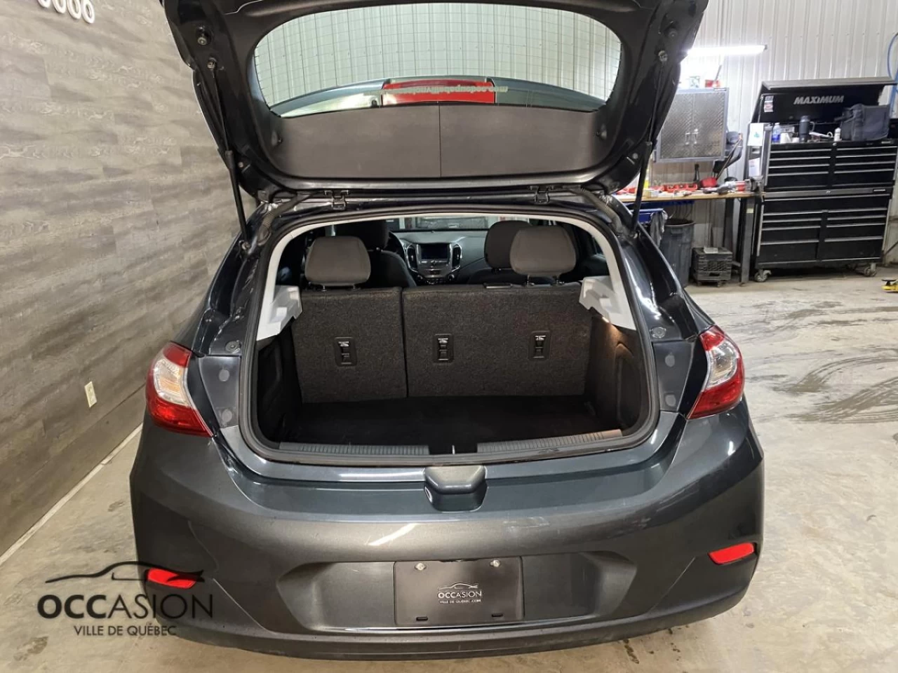 2019 Chevrolet Cruze Hatchback LT Image principale