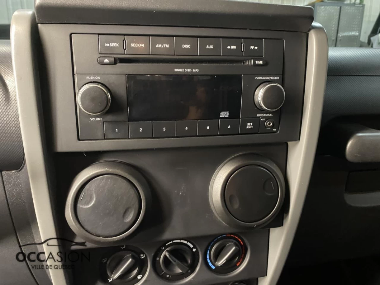 2010 Jeep Wrangler 4WD 2dr Sport Image principale