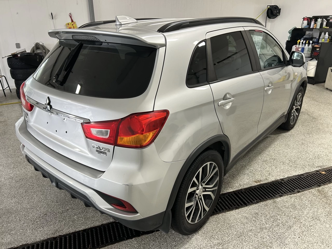 2018 Mitsubishi RVR SE LTD Main Image