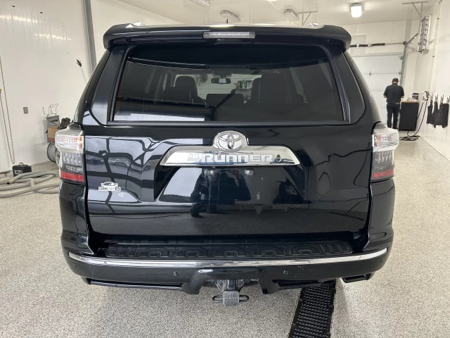 Toyota 4Runner LIMITED 2017