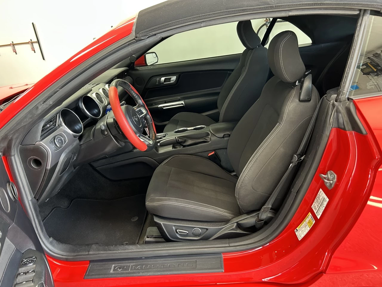 2019 Ford Mustang EcoBoost Image principale