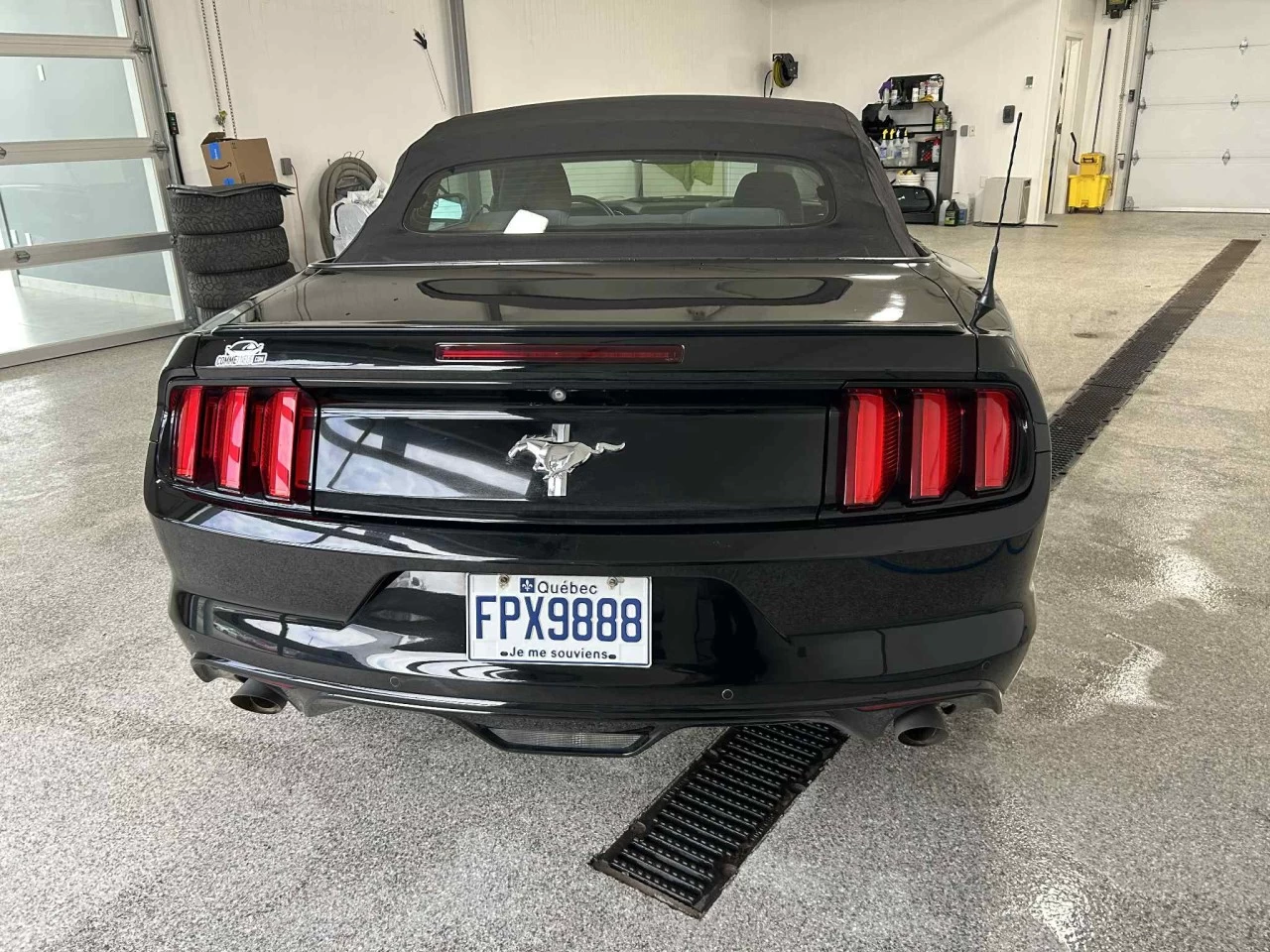 2015 Ford Mustang V6 Image principale