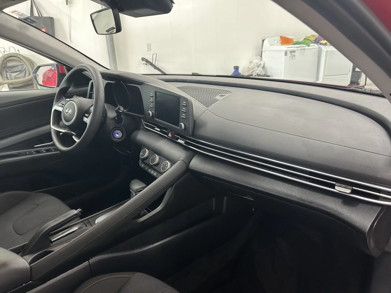 2022 Hyundai Elantra Essential Image principale