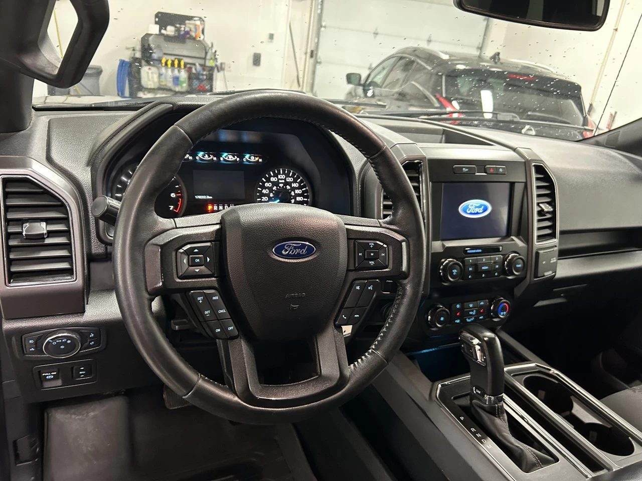 2019 Ford F-150 XLT SPORT Image principale