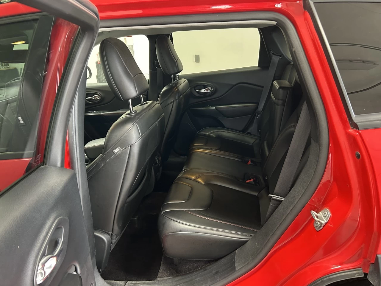 2019 Jeep Cherokee Trailhawk Image principale