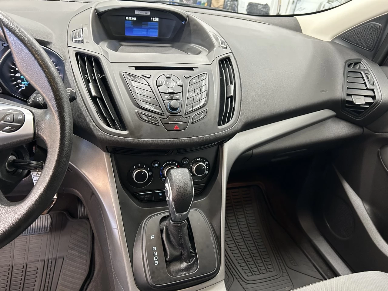 2015 Ford Escape SE Main Image