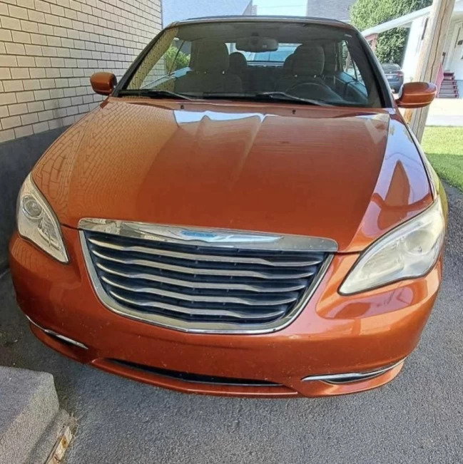 Chrysler 200 - 2011