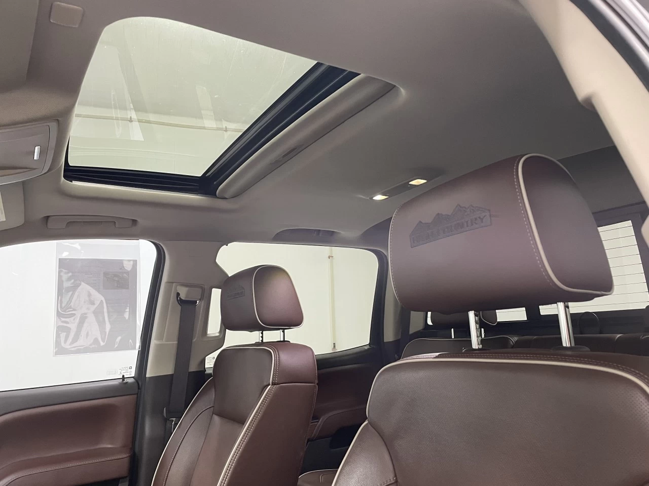 2018 Chevrolet Silverado 1500 High Country Image principale