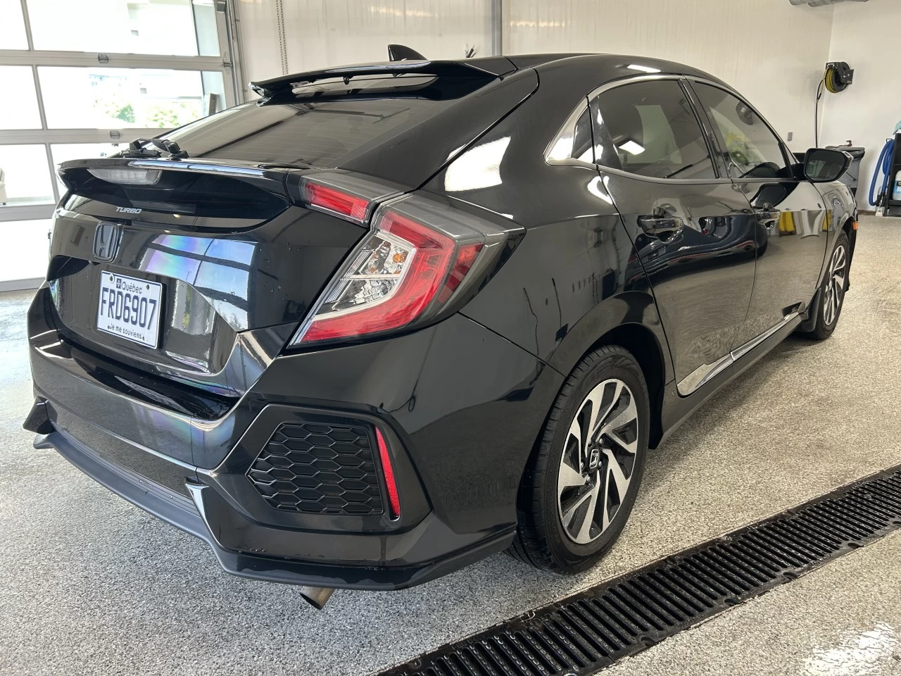 2017 Honda Civic Hayon LX Main Image