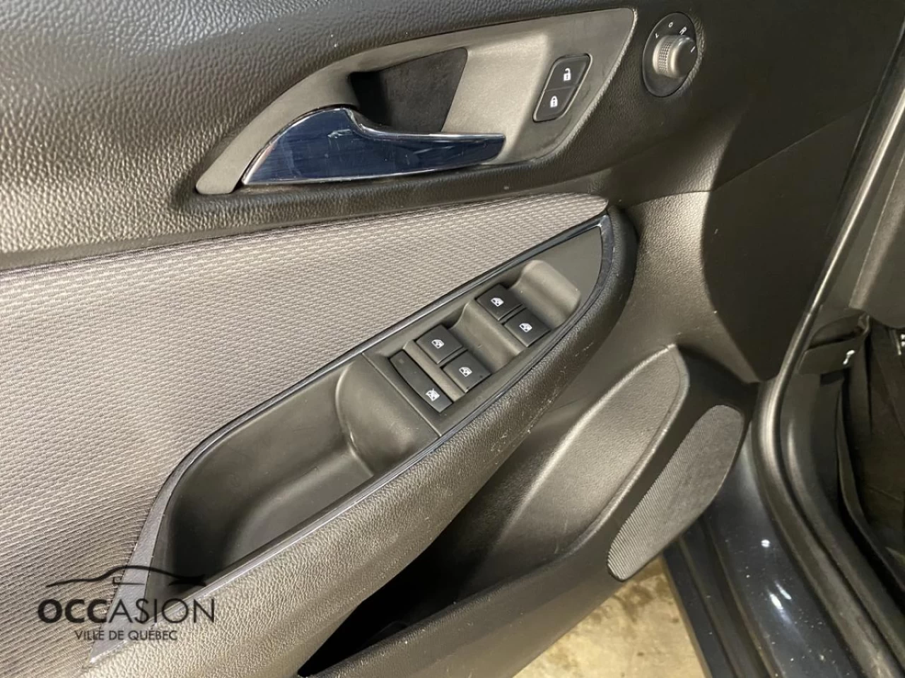 2019 Chevrolet Cruze Hatchback LT Image principale