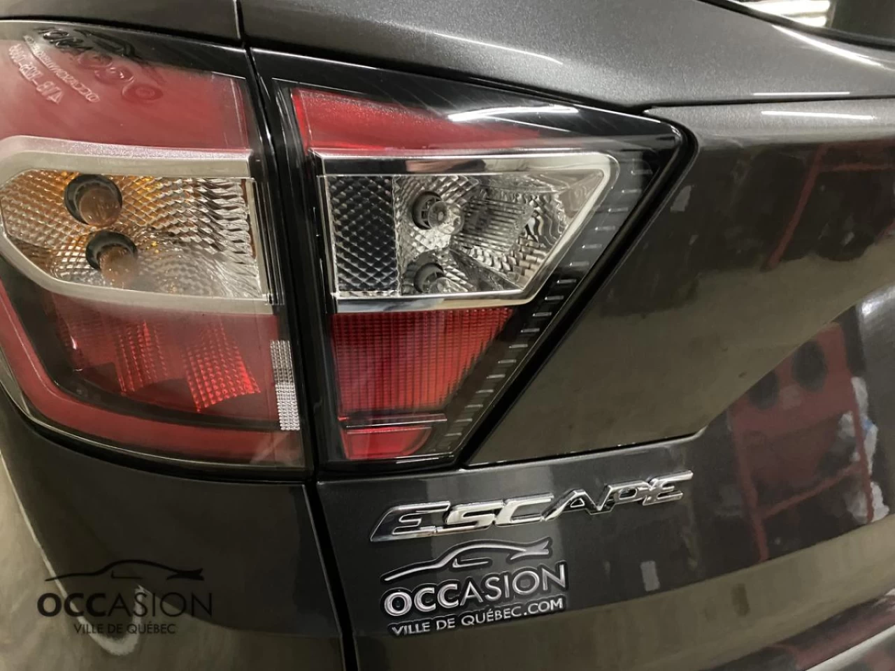 2018 Ford Escape SE 4WD Image principale