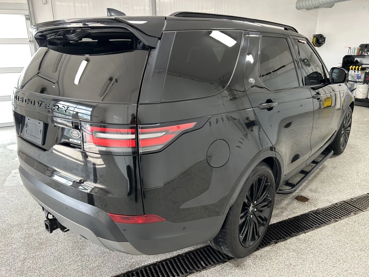 2017 Land Rover Discovery Td6 HSE Image principale