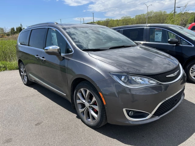 Chrysler Pacifica Limited 35th Anniversary 2020