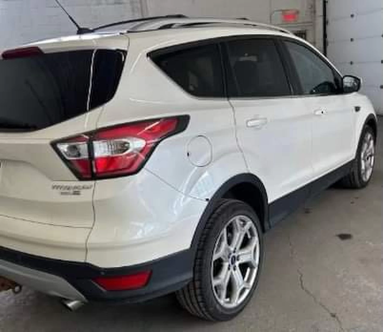2017 Ford Escape AWD Titanium Main Image