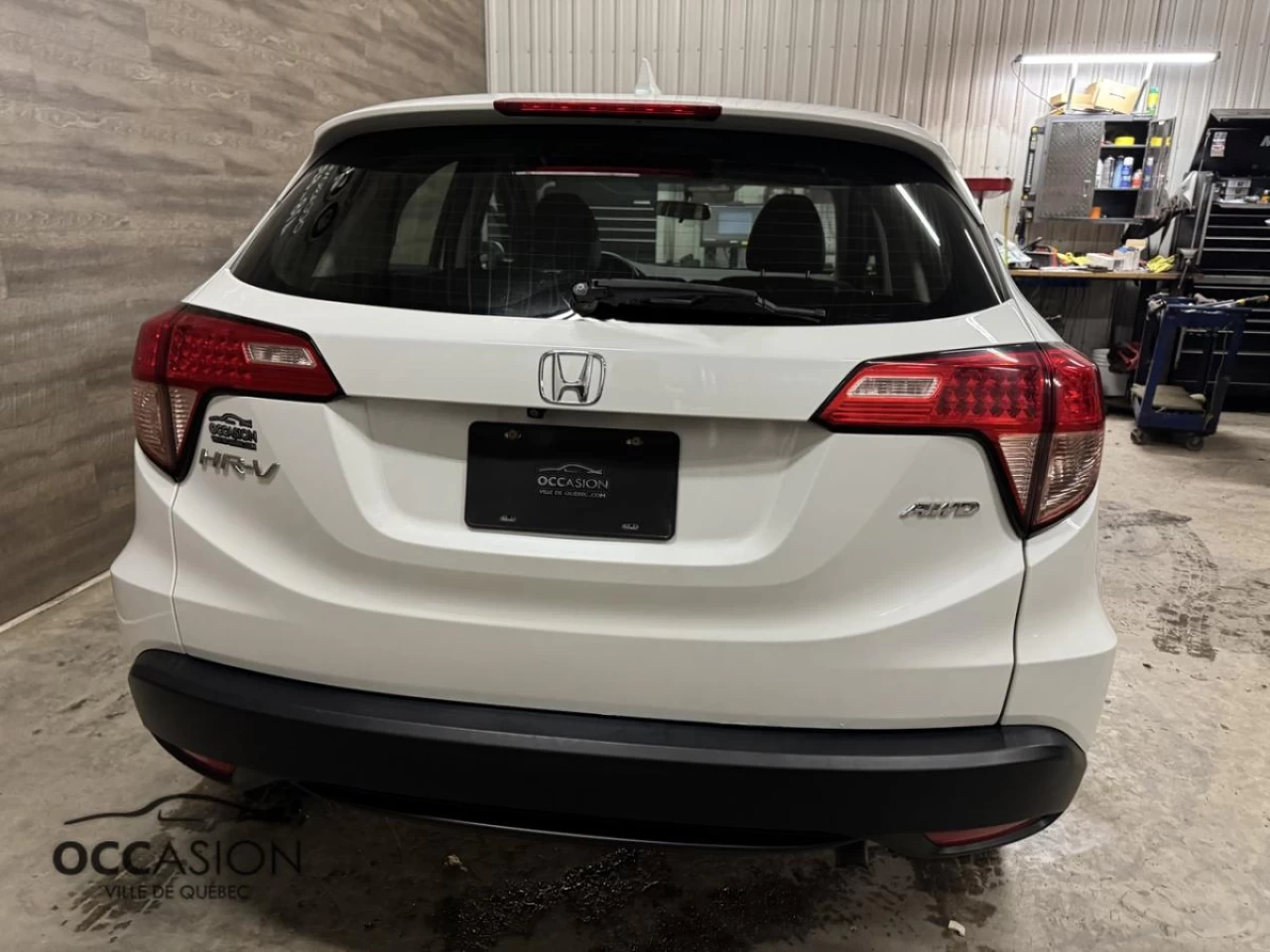 2017 Honda HR-V 4WD LX CVT Main Image