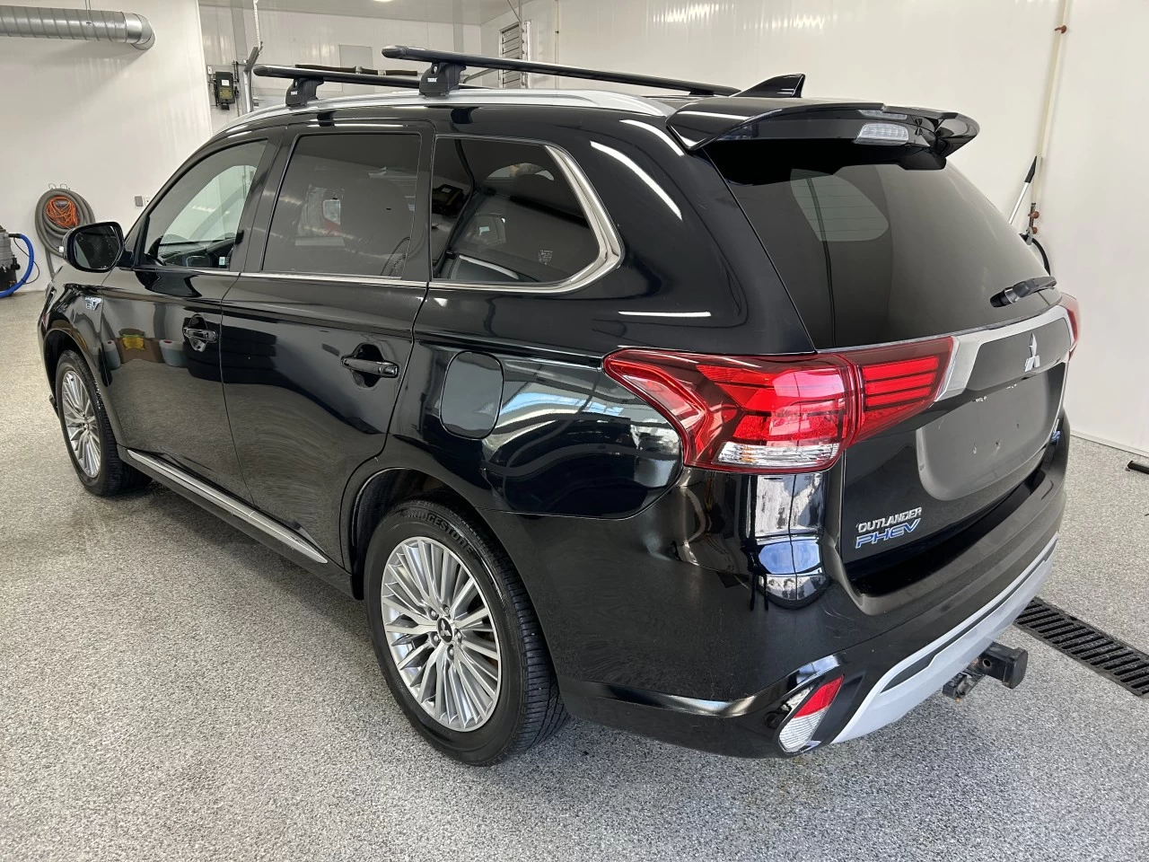 2020 Mitsubishi Outlander PHEV GT Main Image