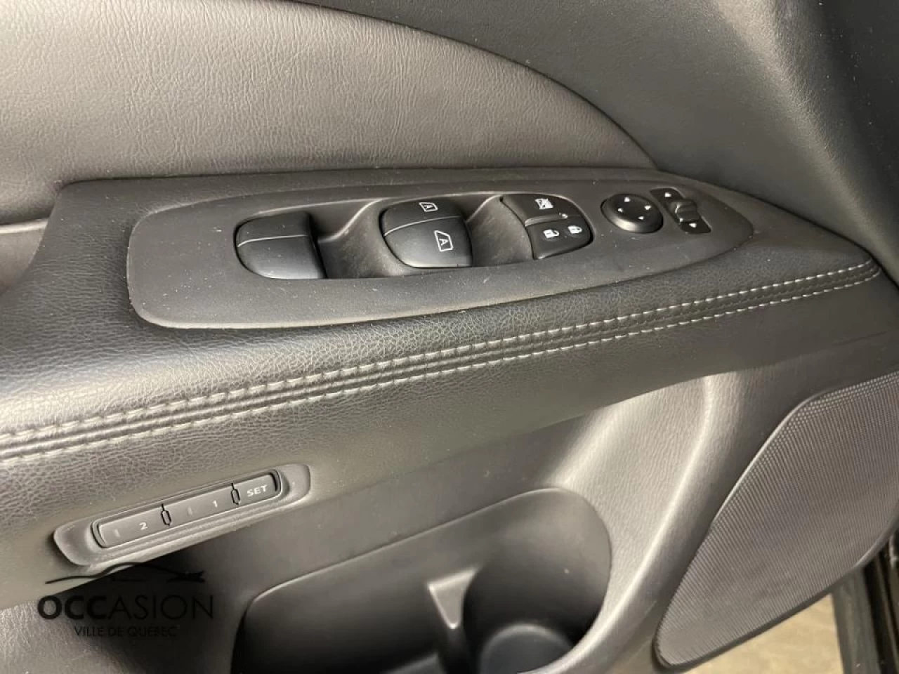 2014 Nissan Pathfinder 4WD 4dr SL Image principale