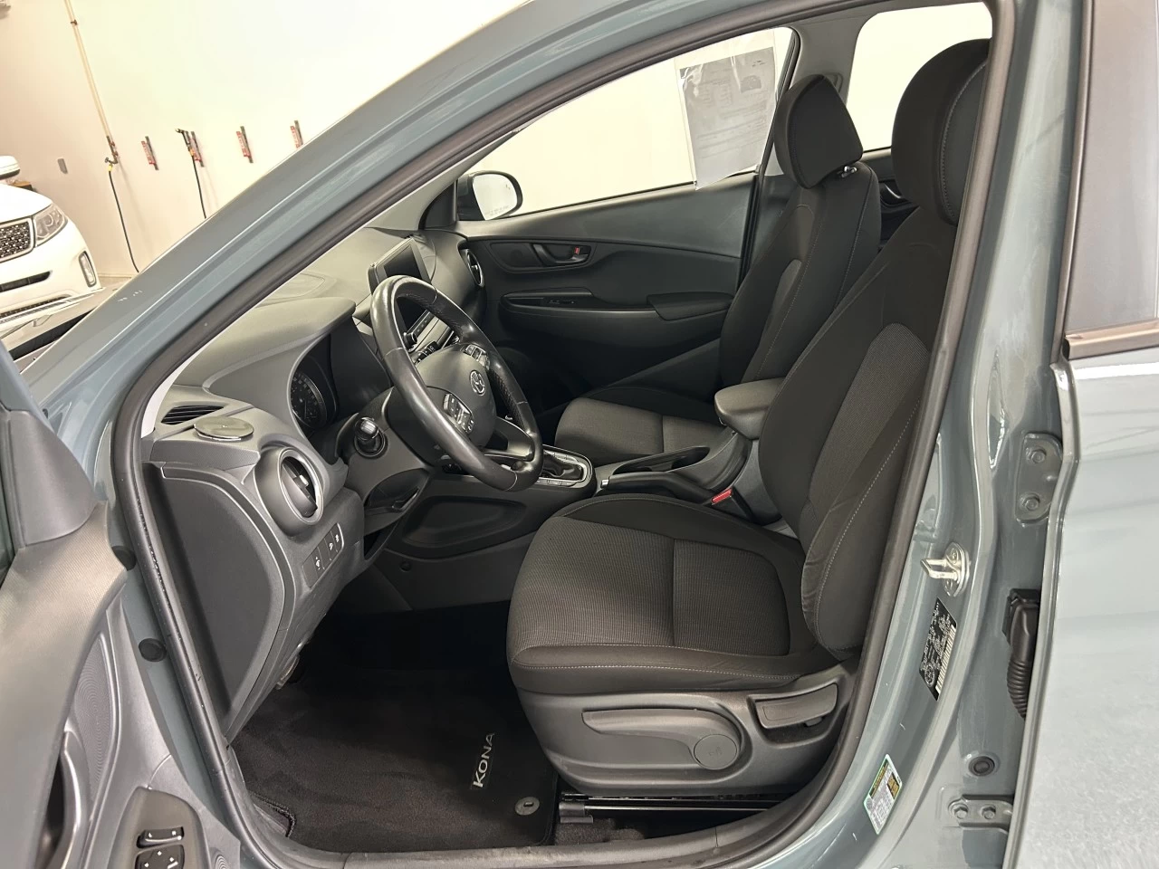 2022 Hyundai Kona Preferred Main Image