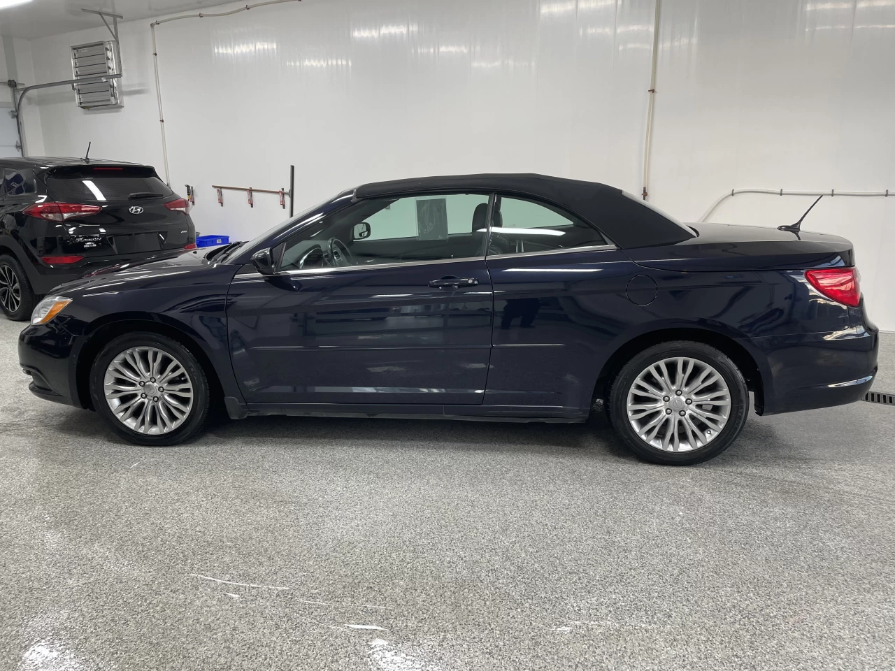 2012 Chrysler 200 Touring Main Image
