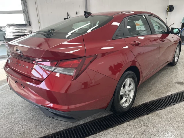 Hyundai Elantra Essential 2022