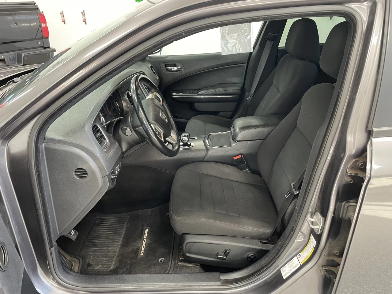 2013 Dodge Charger SXT Main Image